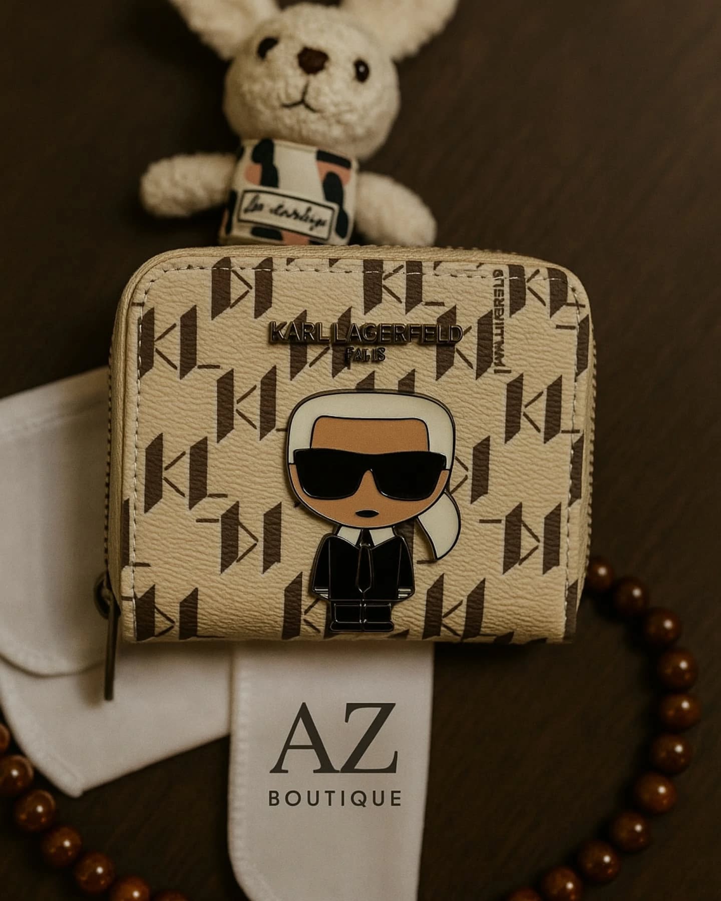 ✨ Discover the elegance of Karl Lagerfeld with a luxurious touch!