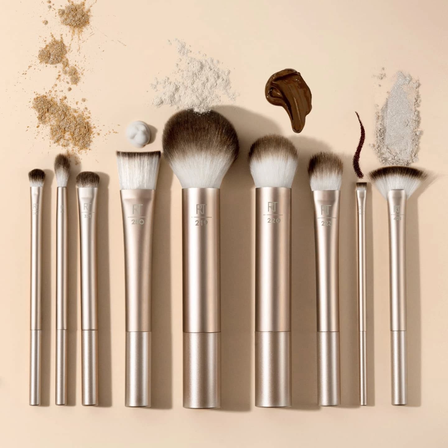 Discover your natural glow with the Real Techniques 9-Piece Makeup Brush Set